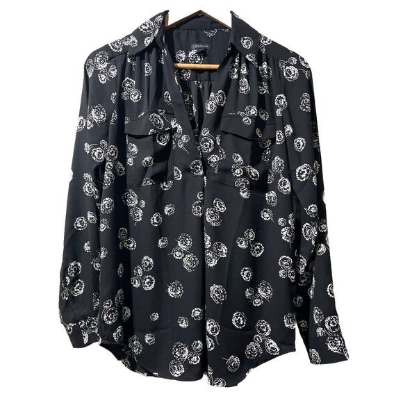 Ann Taylor Size XS Black Floral V Neck Silky 100% Polyester Long Sleeve blouse - Picture 1 of 11
